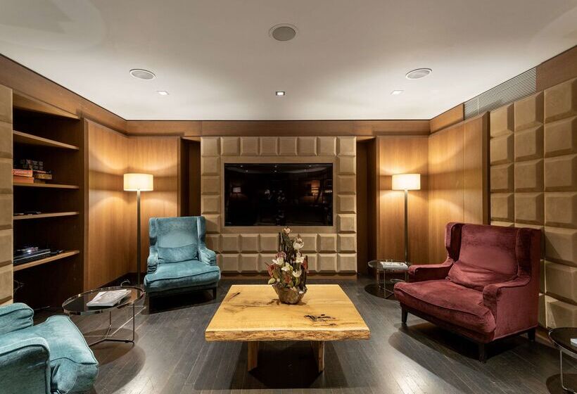 Fotos del hotel The Emblem:  32