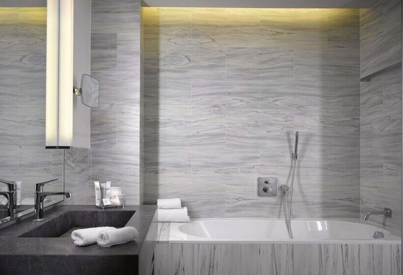 Fotos del hotel The Emblem:  31