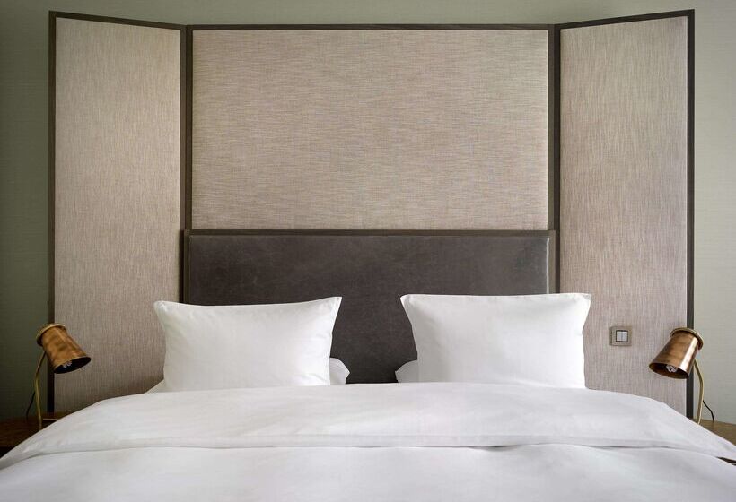 Fotos del hotel The Emblem:  47