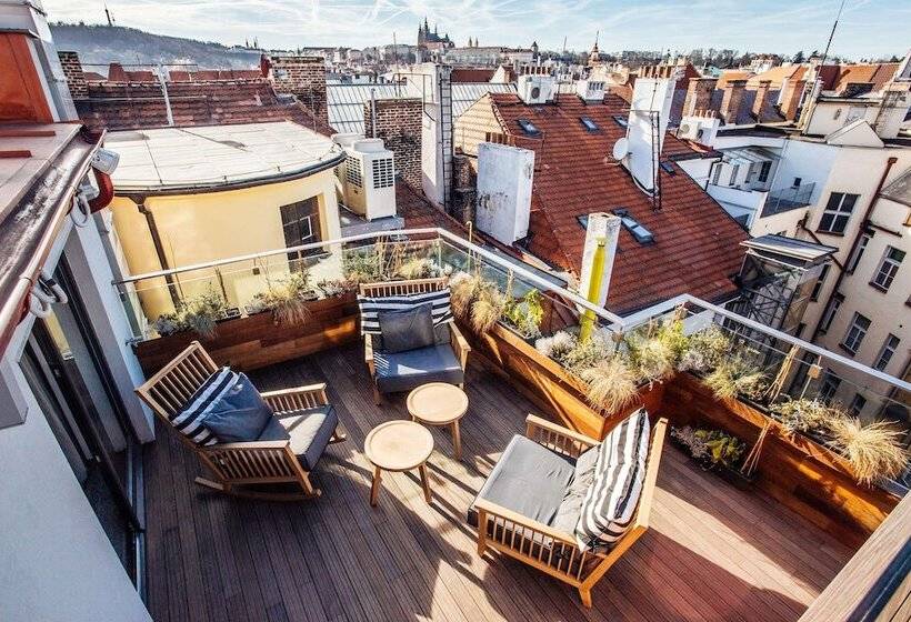 Fotos del hotel The Emblem:  4