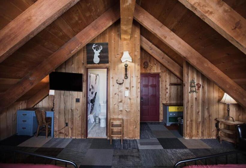 هتل The Viking Lodge   Downtown Winter Park Colorado
