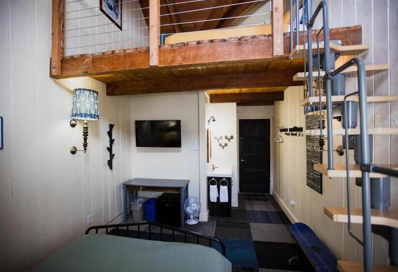 هتل The Viking Lodge   Downtown Winter Park Colorado