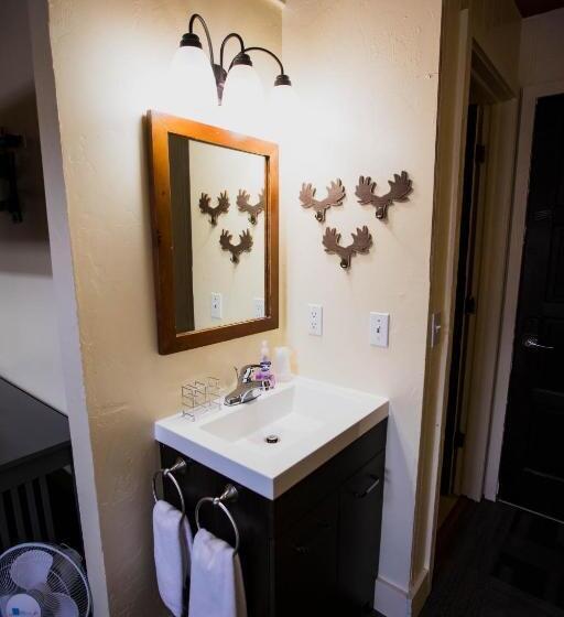هتل The Viking Lodge   Downtown Winter Park Colorado