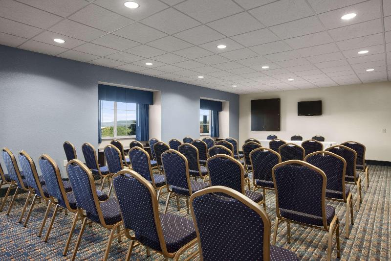 Microtel Inn & Suites Wilkes Barre