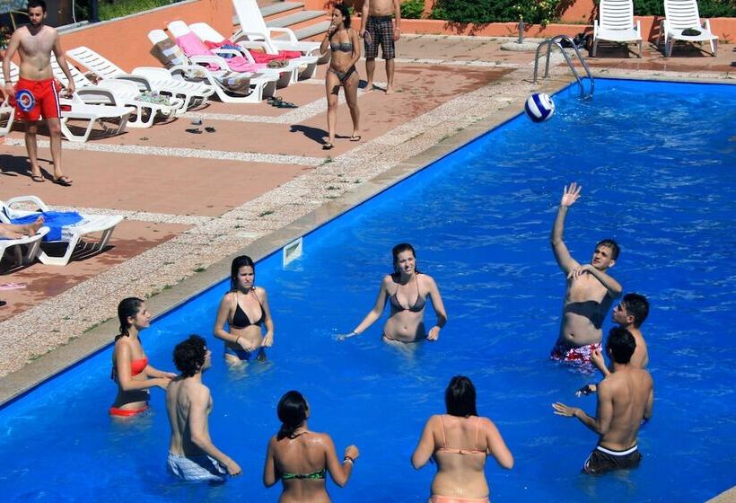 리조트 Marina Manna Hotel And Club Village