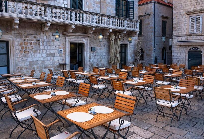 The Pucic Palace