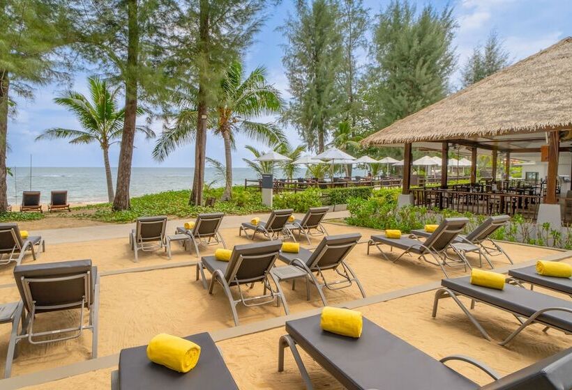 استراحتگاه Sentido Khao Lak