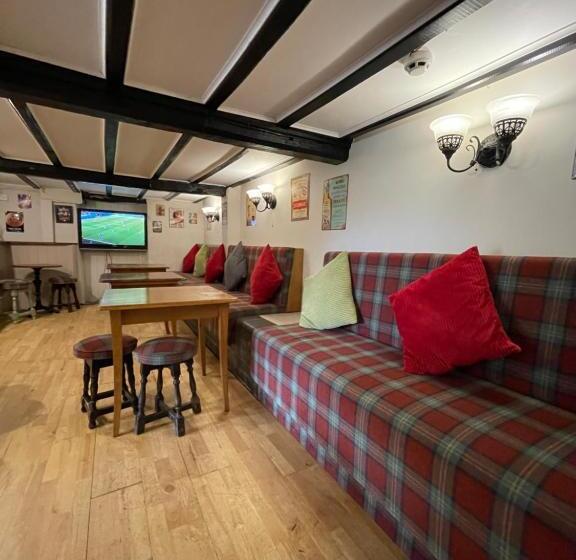 旅馆 The Plough Inn Boddington