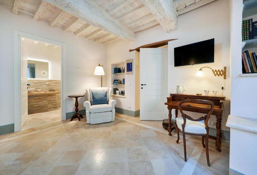 住宿加早餐  Palazzo Pio Iii   Residenza D Epoca