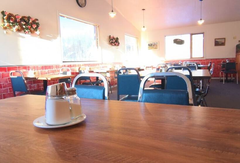 Cozy Corner Motel & Restaurant