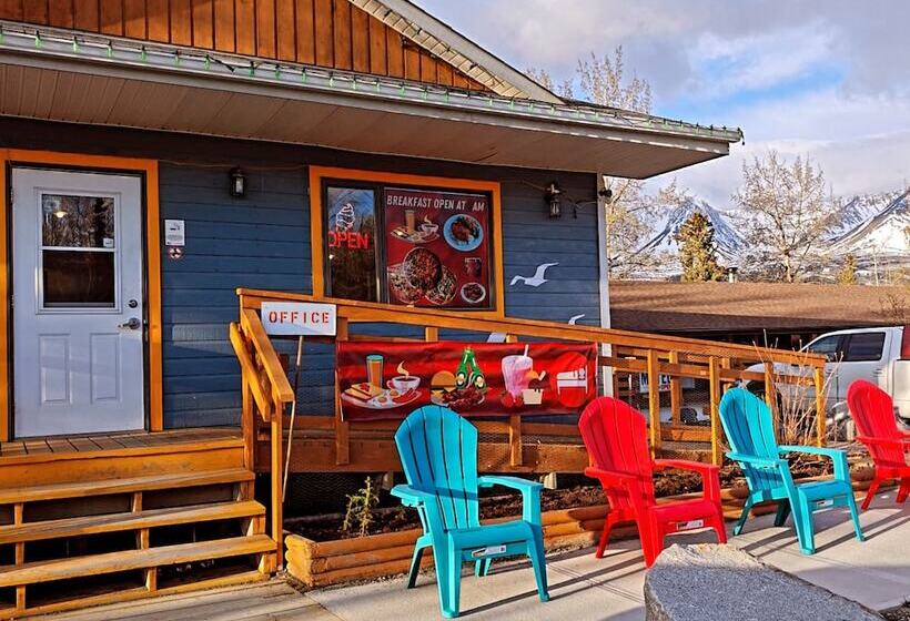 Cozy Corner Motel & Restaurant