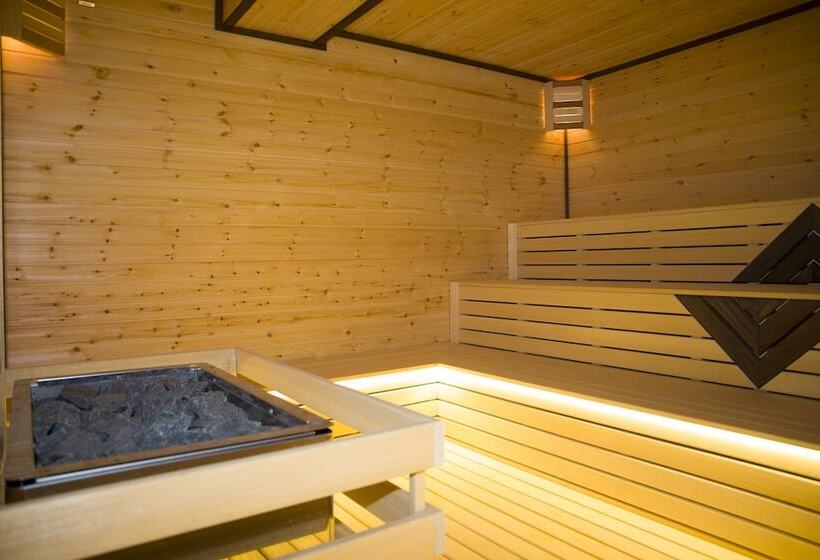 Casa Di Fiore Spa And Medical Hotel, Mineral Pools & Private Beach