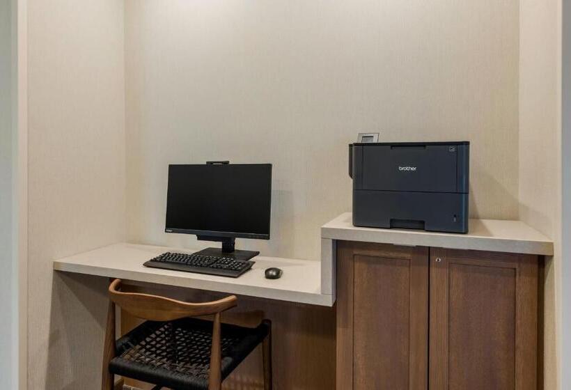 هتل Fairfield By Marriott Inn & Suites Columbus Canal Winchester