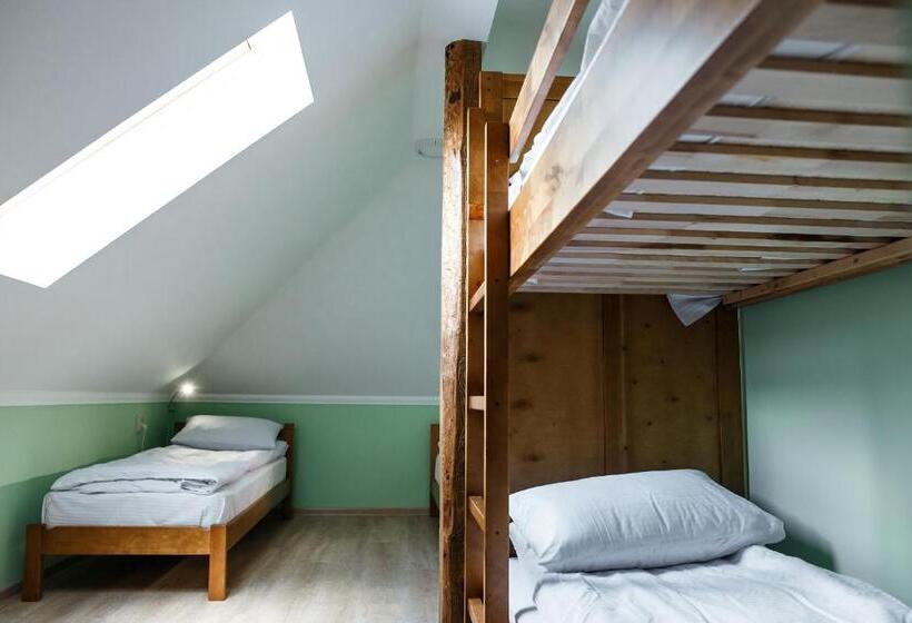 פנסיון Sweet Home Hostel