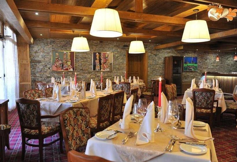 استراحتگاه Pirin Golf Hotel Private Studios