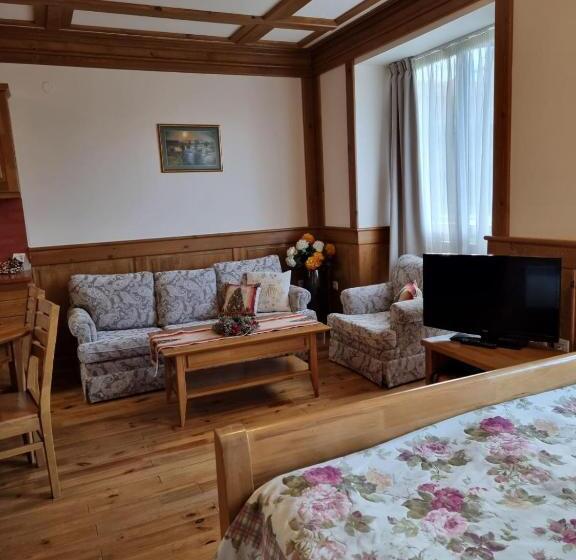 استراحتگاه Pirin Golf Hotel Private Studios