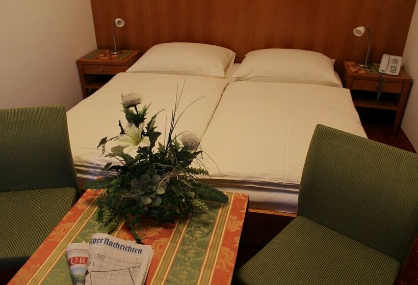 Fotos del hotel Airport Salzburg   Am Salzburg Airport:  8