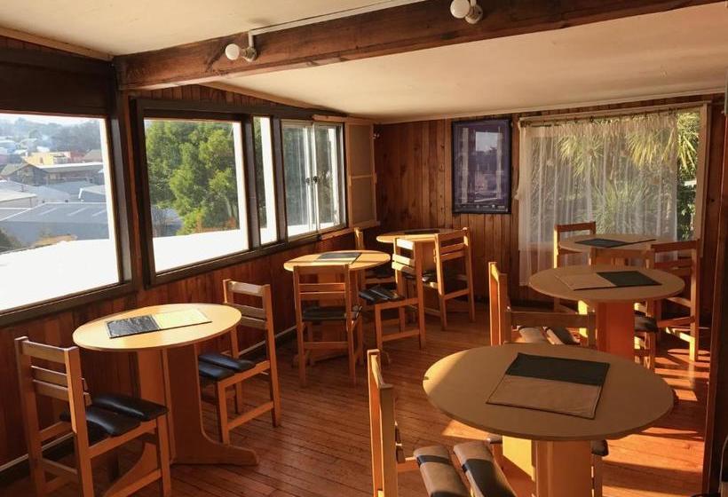 هتل Ancud Petit Hostal