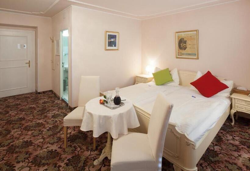 Fotos del hotel Aviano Boutique:  6