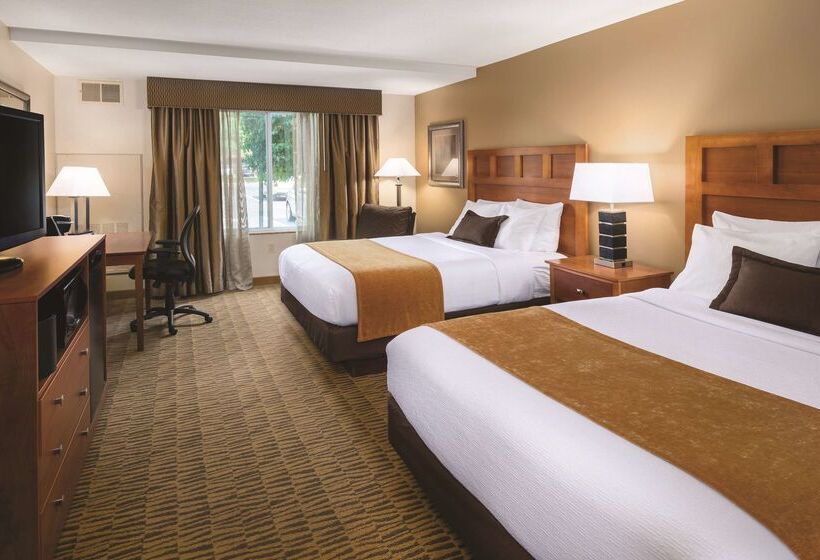 هتل Wyndham Bloomington   Mall Of America