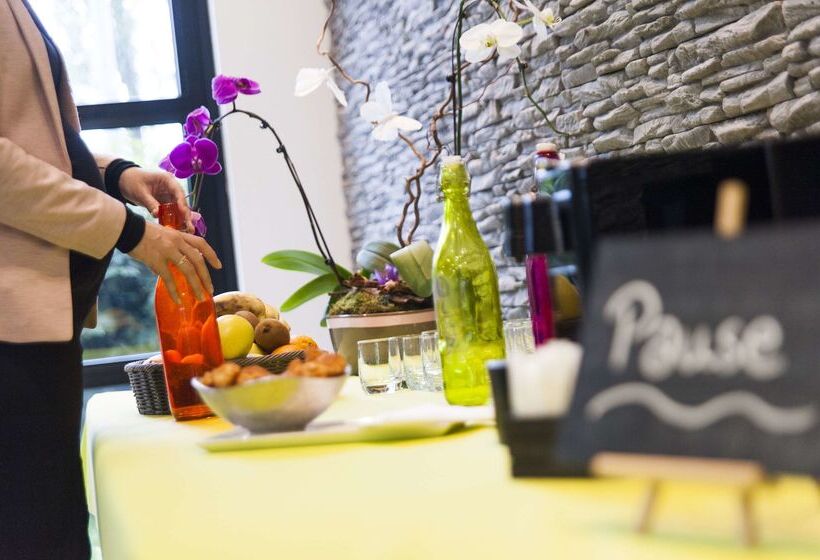 هتل Best Western Plus Paris Velizy