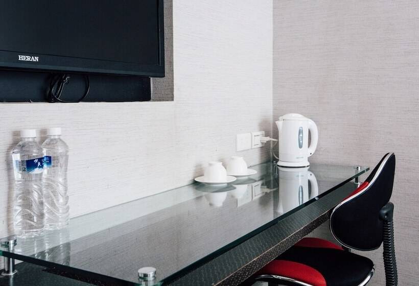 هتل Chingjing Inn