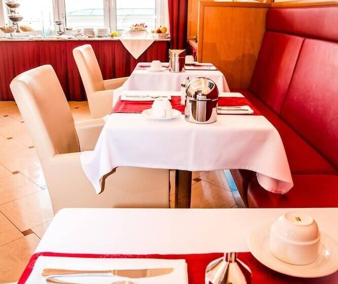 Fotos del hotel Corvinus:  3