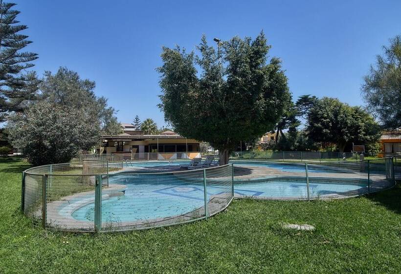 هتل Del Valle Azapa