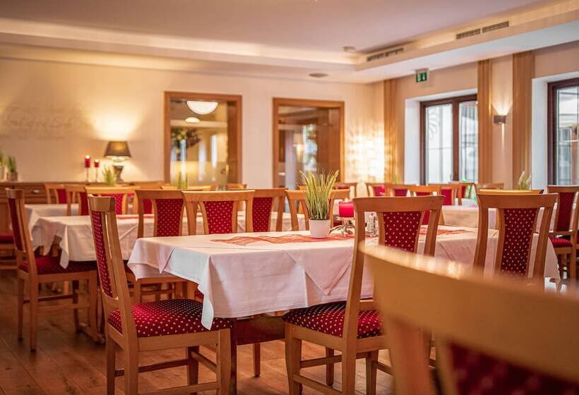 ホテル Gasthof Pöchhacker