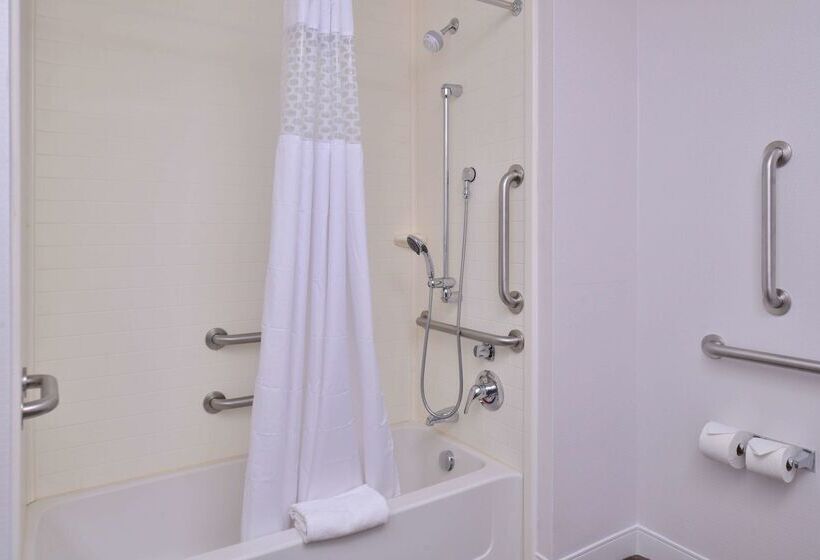 هتل Hampton Inn & Suites Ann Arbor West