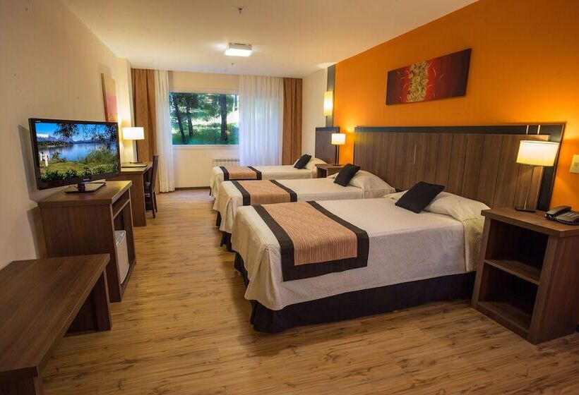 ホテル Huinid Pioneros