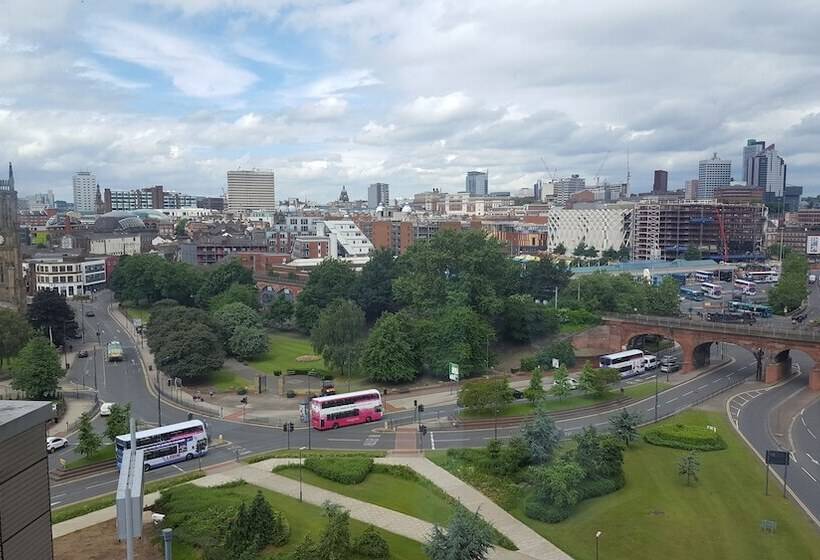 هتل Ibis Budget Leeds Centre Crown Point Road