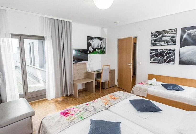 Fotos del hotel Korotan:  13