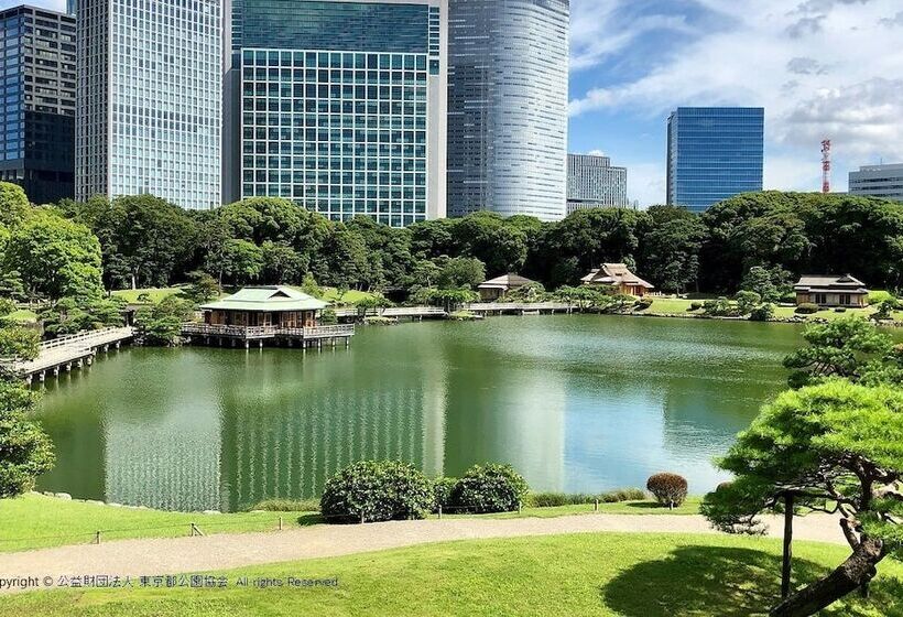 Livemax Higashi Ginza