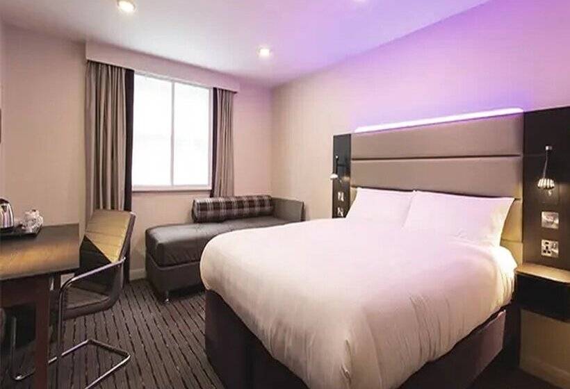Fotos del hotel Premier Inn London City - Old Street:  2