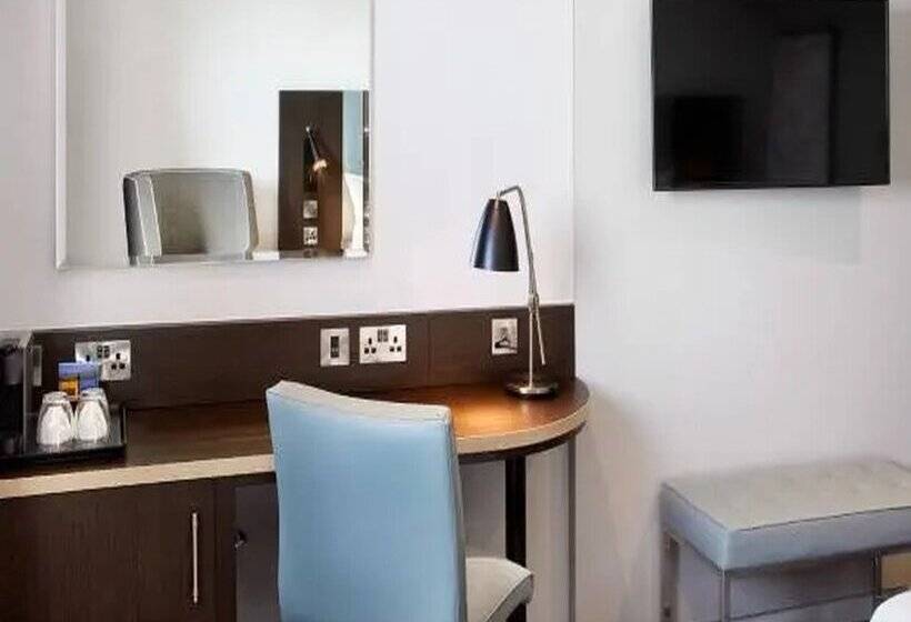 Fotos del hotel Premier Inn London City - Old Street:  8