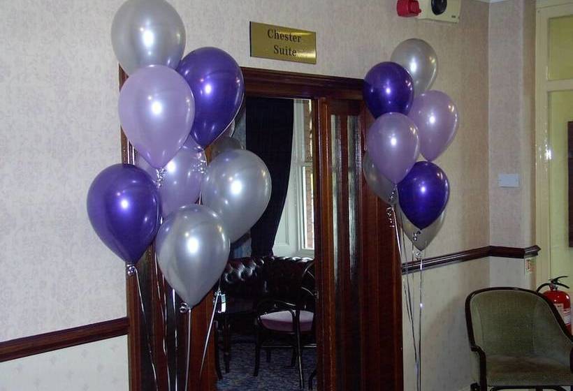 فندق The Dodington Lodge
