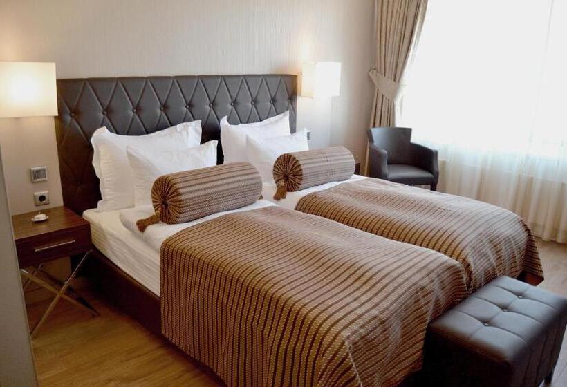 Fotos del hotel Vier Jahreszeiten Berlin City:  3