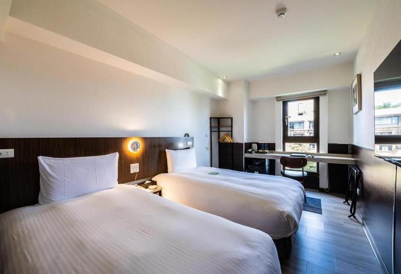 Hub Hotel Songshan Airport Branch
