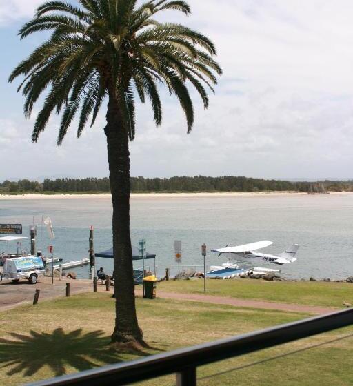 مُتل The Mid Pacific