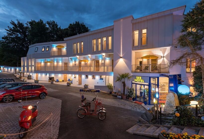 استراحتگاه Barry Memle Directly At The Lake