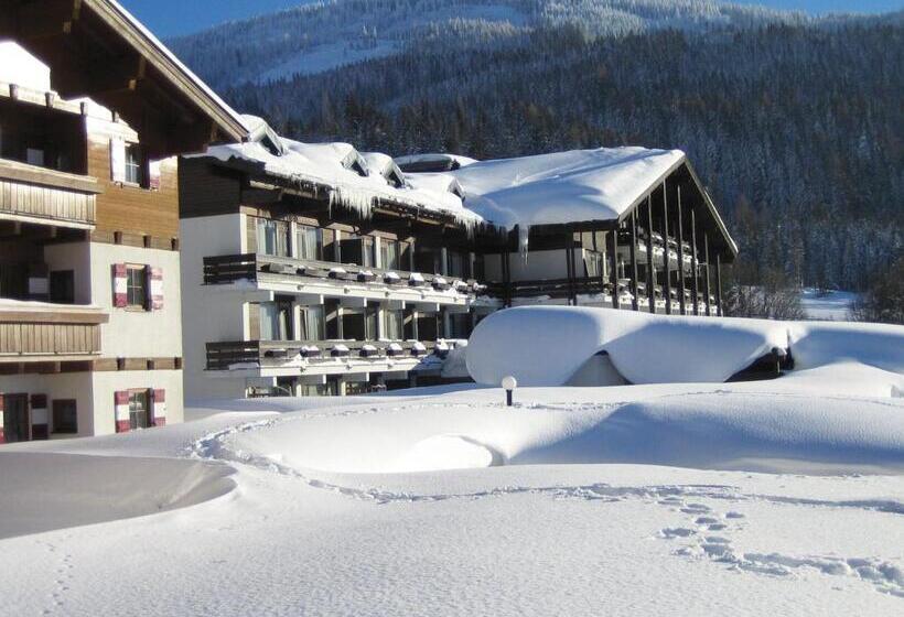استراحتگاه Marco Polo Alpina Familien  & Sport