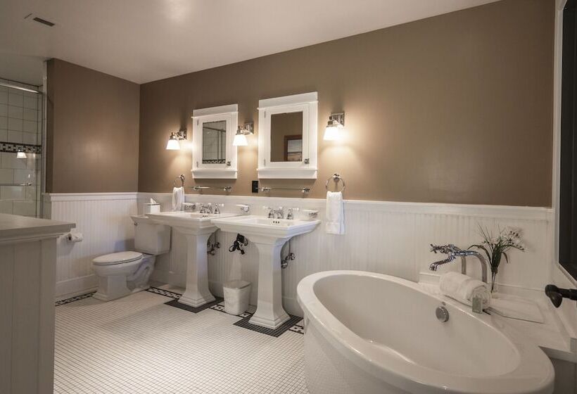 Resort Tamarack Lodge