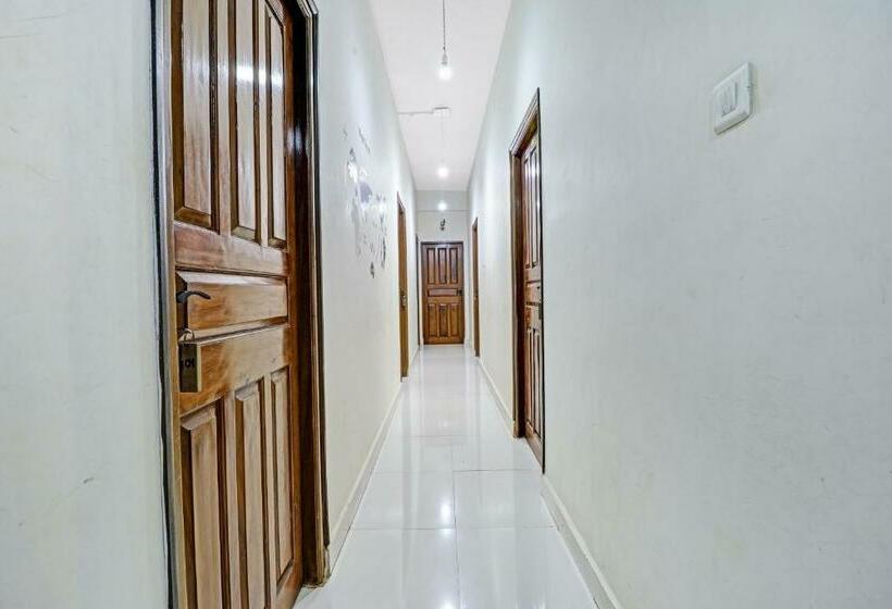 호텔 Capital O 84338 Goodstays