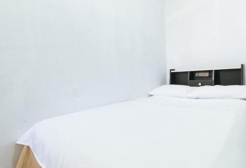 هتل Cristian Jay Dormitory By Reddoorz