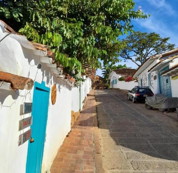 هتل Florré Blossom