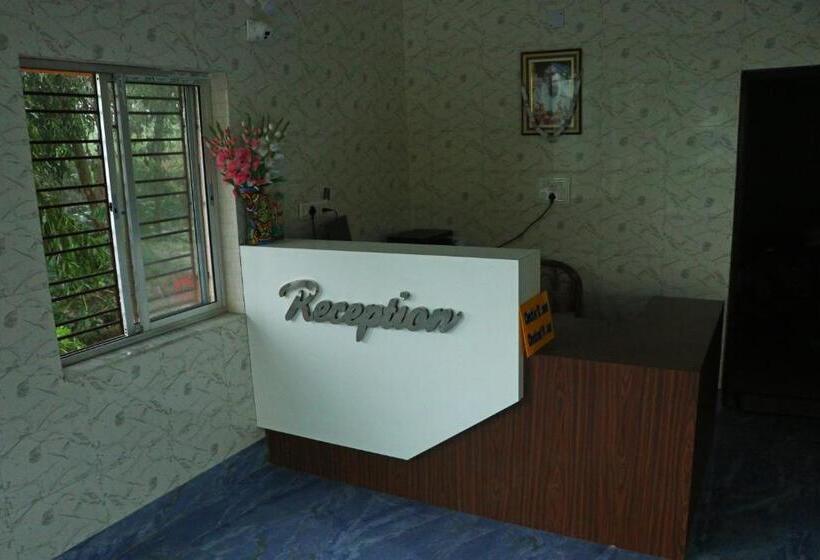 فندق Resort Neel Nirjan !! Best Family Resort In Bolpur Santiniketan With Swimming Pool !!