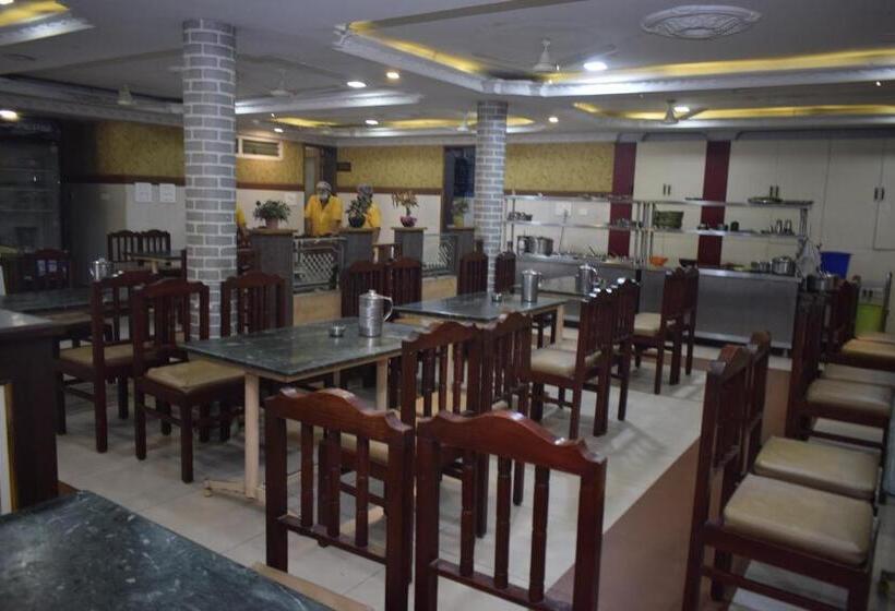 هتل Sri Krishna Vilas