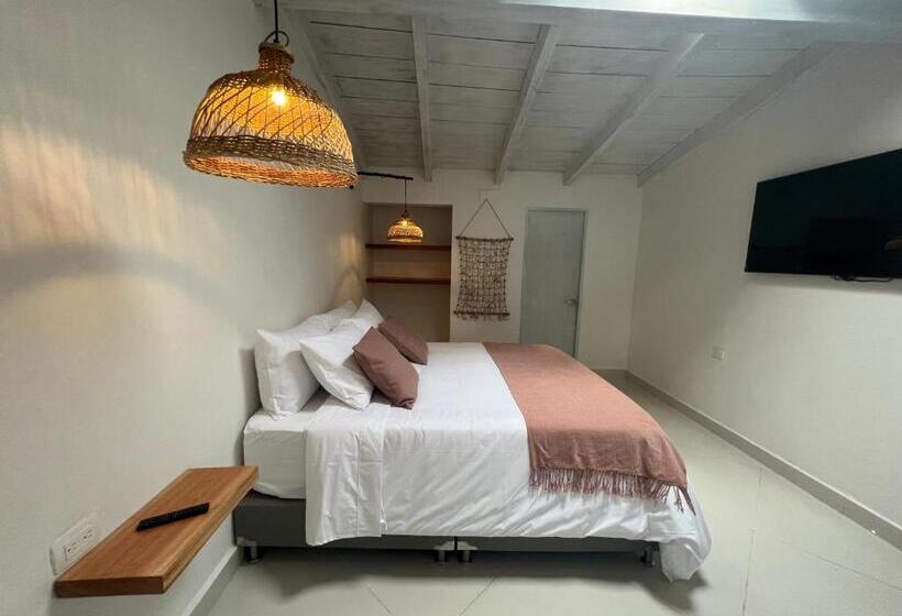 هتل Wala Beach Club