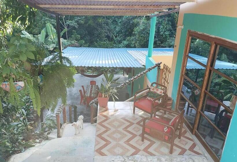 پانسیون Ecohostal Tierra Prometida